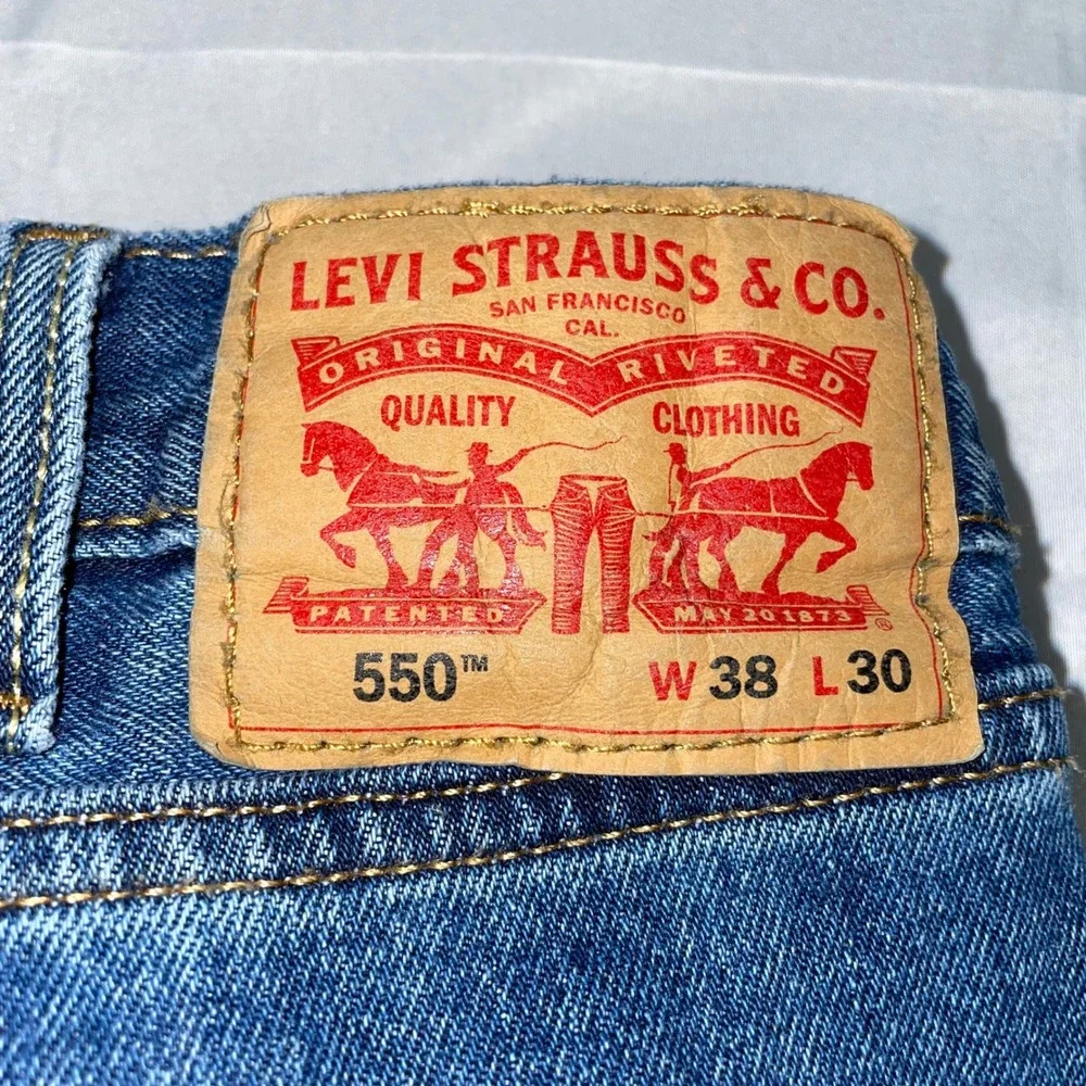Levi's 550 Mens Relaxed Fit Tapered Leg Blue Denim Jeans 38x30 Medium Wash